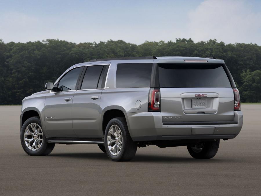  GMC Yukon XL 2015 года  (фото 2 из 20)